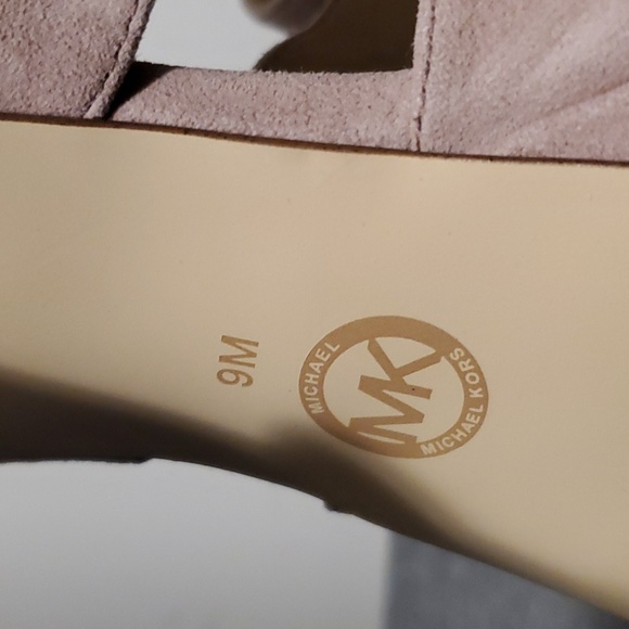 MK HEELS 👠 - Picture 6 of 7